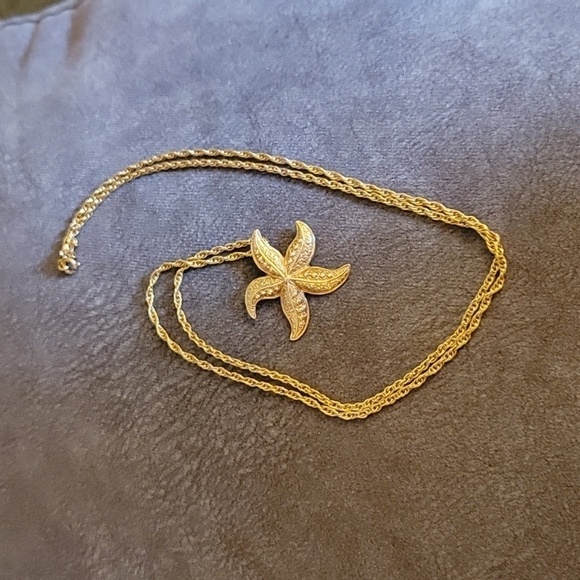 VTG AVON 1987 Starfish Pendant Chain Necklace - Picture 2 of 5